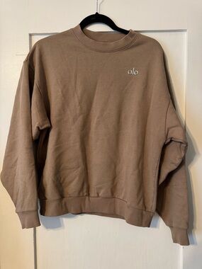 ALO Yoga women’s Crewneck Sweatshirt in Taupe Brown/ tan size unknown